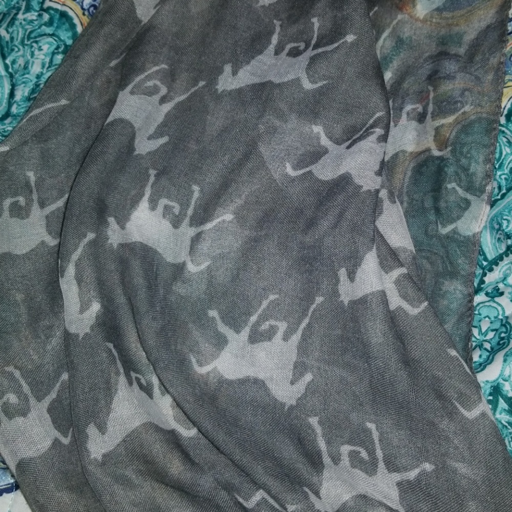 Scarf - Picture 2 of 3